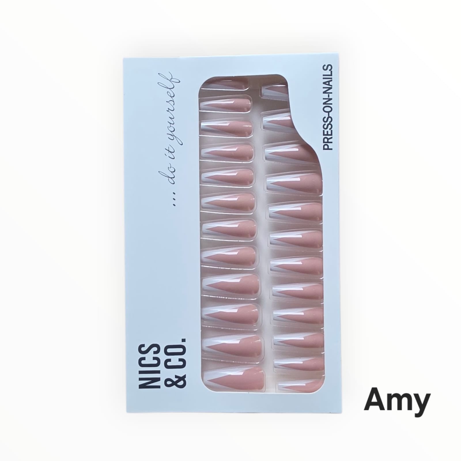 NICS & CO. Press On Nails – Set