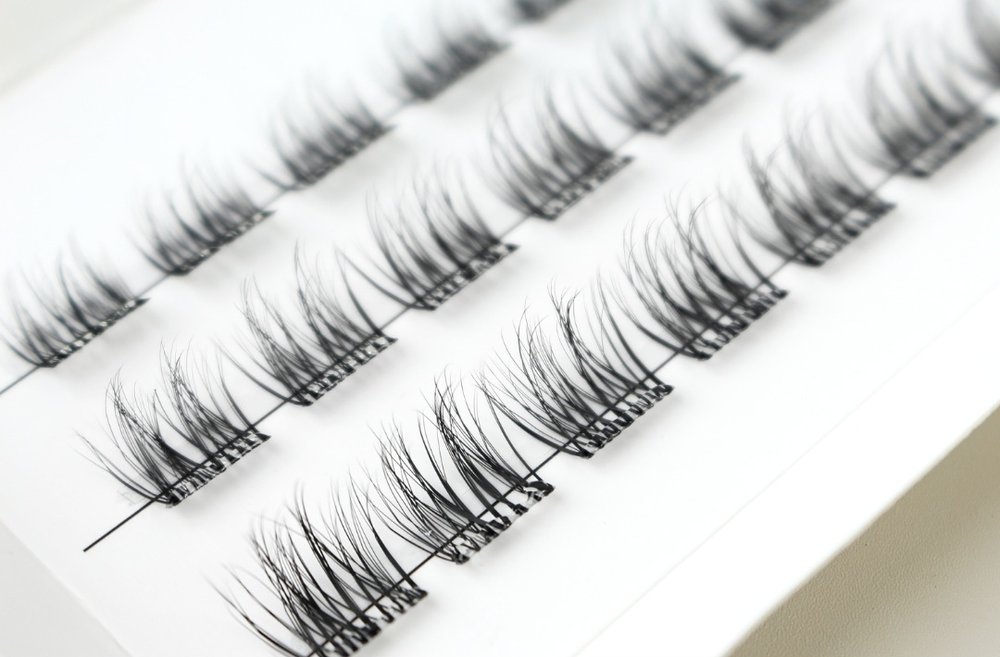 "HALB SO WILD" DIY-Wimpern mit Pinzette selbstklebend und bandlos