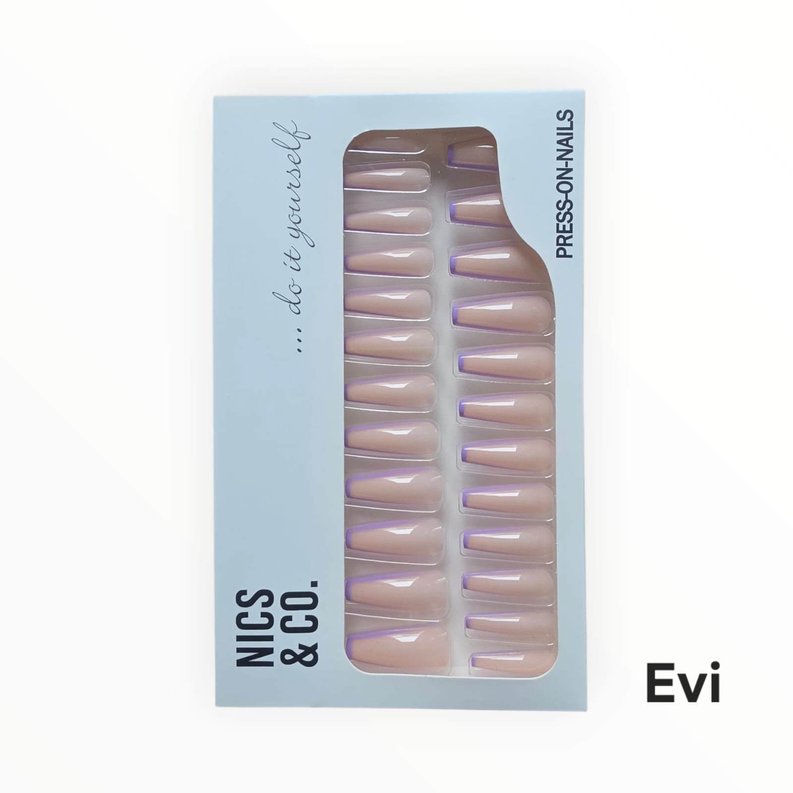 NICS & CO. Press On Nails – Set